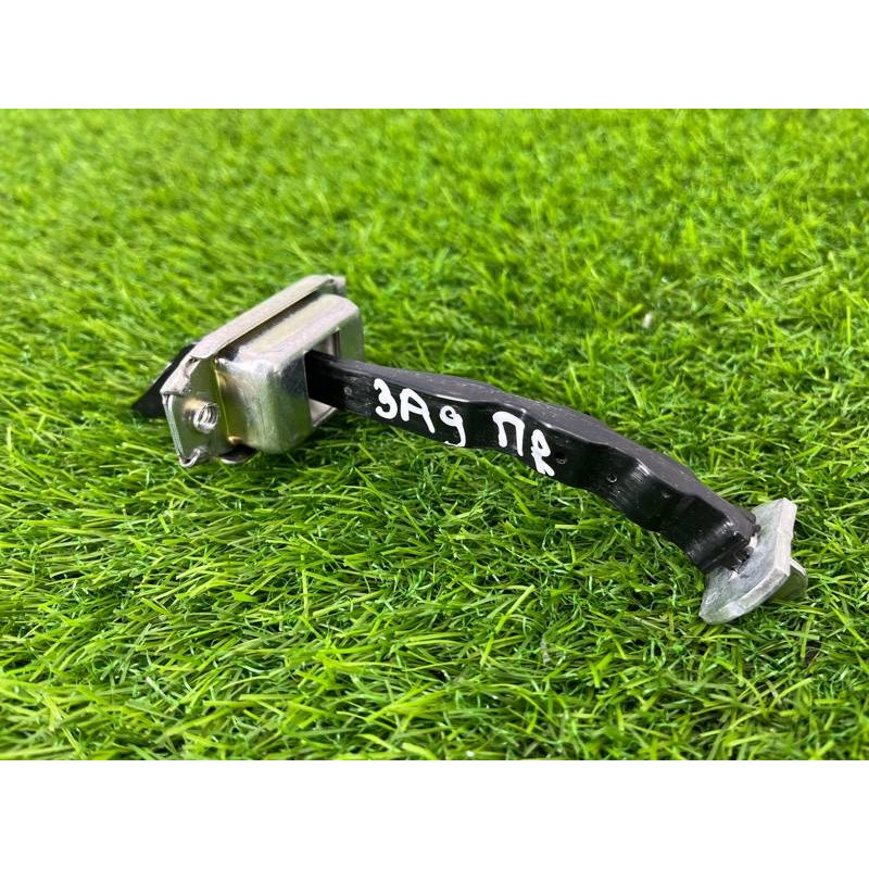 Ограничитель двери (кузов и элементы) Nissan Rogue T32 2020 2.5 824304CL0A