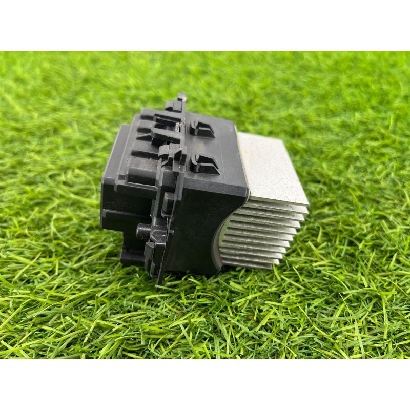 Резистор печки (отопление и кондиционирование) Subaru Forester SK 2019 2.5 73533FL000