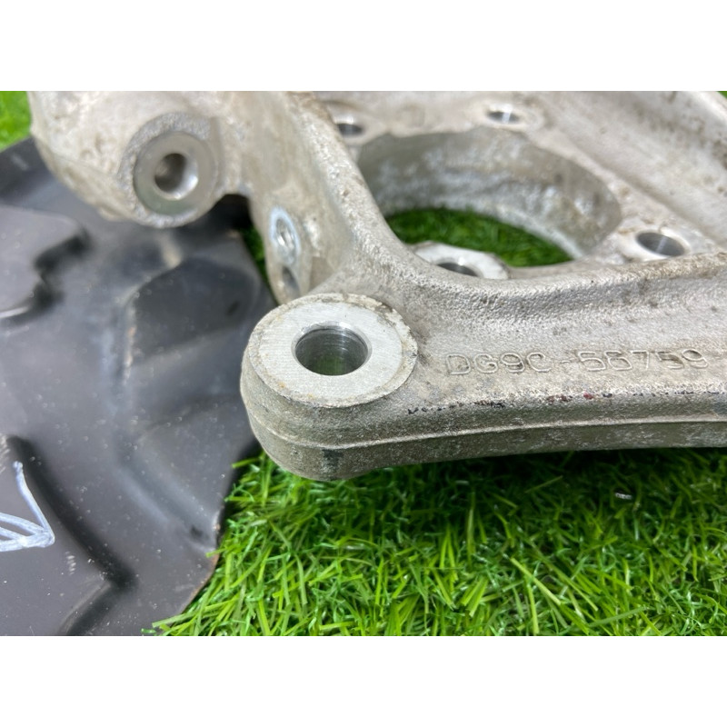 Цапфа подвески (подвеска) Ford Fusion MK5 dg9c5b759a