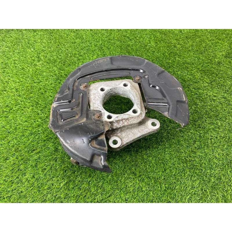 Цапфа подвески (подвеска) Ford Fusion MK5 dg9c5b759a