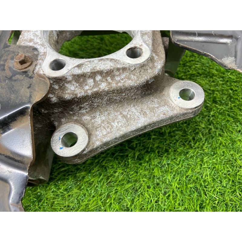 Цапфа подвески (подвеска) Ford Fusion MK5 dg9c5b759a