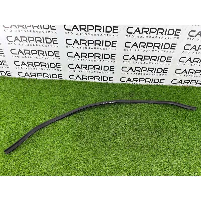 Уплотнитель капота (кузов и элементы) Volkswagen Tiguan 5N 2011 1.4 CAVA 5N0823723B