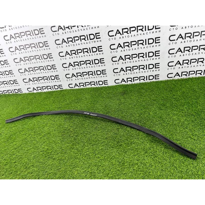 Уплотнитель капота (кузов и элементы) Volkswagen Tiguan 5N 2011 1.4 CAVA 5N0823723B