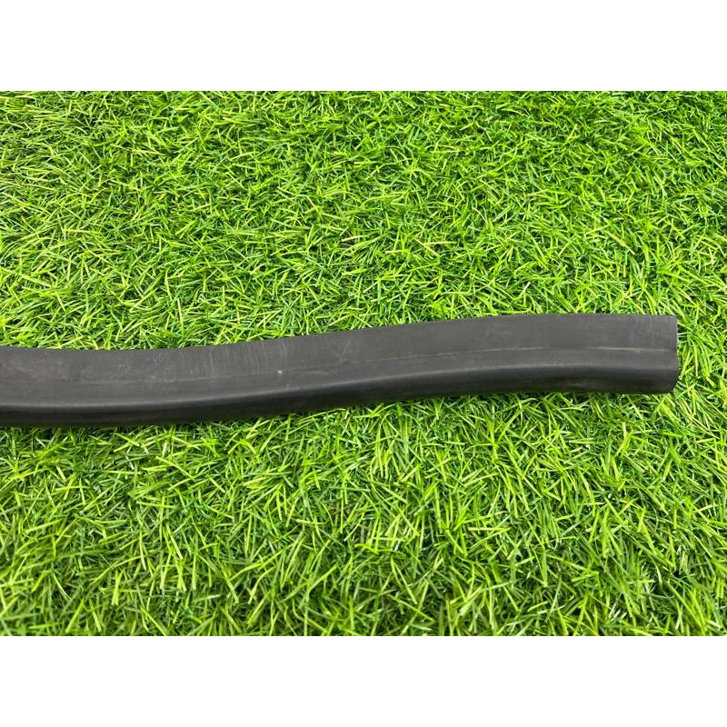 Уплотнитель капота (кузов и элементы) Volkswagen Tiguan 5N 2011 1.4 CAVA 5N0823723B