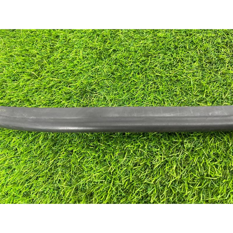 Уплотнитель капота (кузов и элементы) Volkswagen Tiguan 5N 2011 1.4 CAVA 5N0823723B