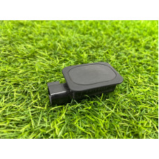 Кнопка открывания крышки багажника