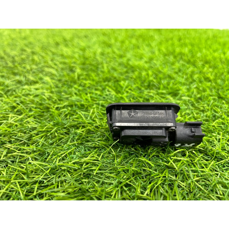 Кнопка открывания крышки багажника (электрика / кнопки) Jeep Cherokee KL 2019 68303988aa