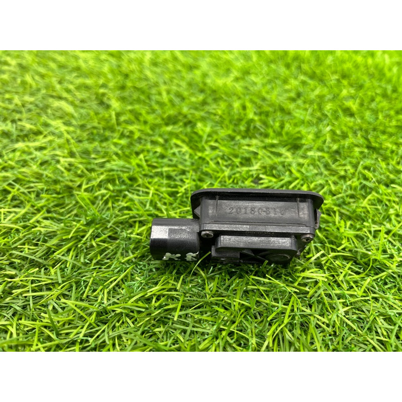 Кнопка открывания крышки багажника (электрика / кнопки) Jeep Cherokee KL 2019 68303988aa