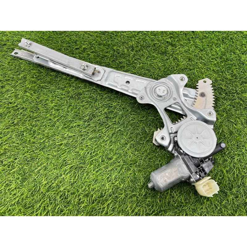 Механизм стеклоподъемника с мотором (кузов и элементы) Nissan Rogue T32 2020 2.5 827204BA2A