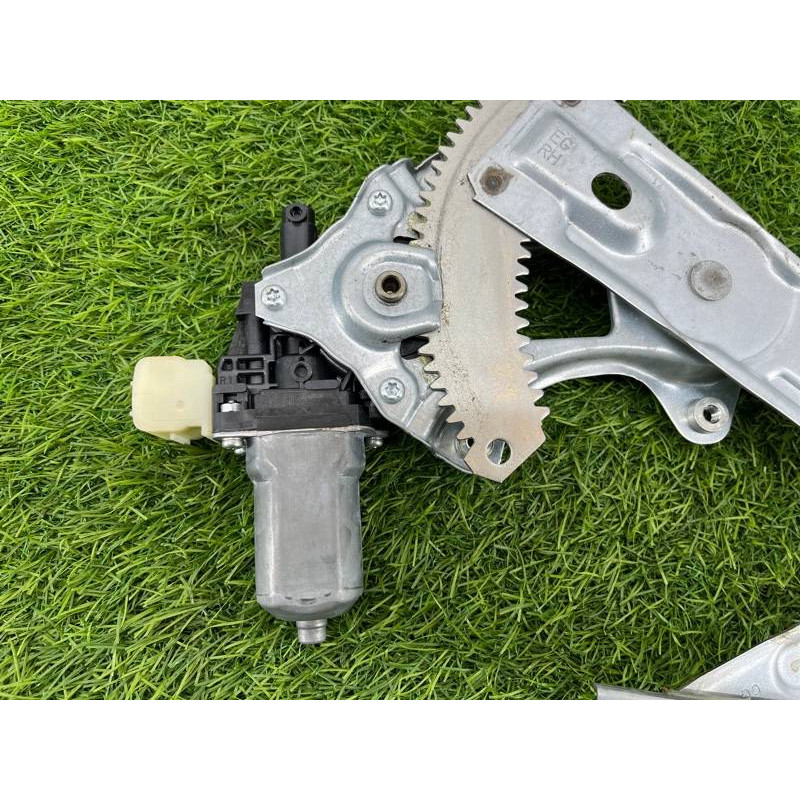 Механизм стеклоподъемника с мотором (кузов и элементы) Nissan Rogue T32 2020 2.5 827204BA2A