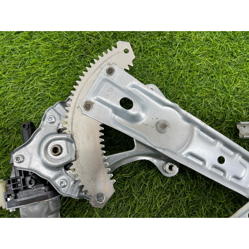 Механизм стеклоподъемника с мотором (кузов и элементы) Nissan Rogue T32 2020 2.5 827204BA2A