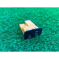 Гнездо USB/AUX