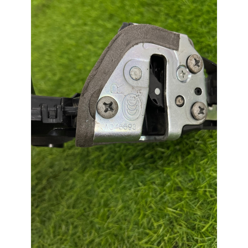Замок дверей (кузов і елементи) Subaru Forester SJ 61032SG080