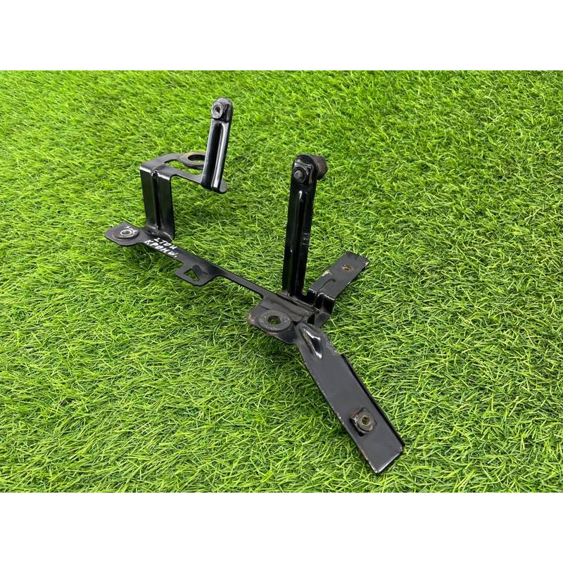 Кронштейн дополнительного насоса ОЖ (кронштейны двигателя) Volkswagen Touareg NF 2013 3.0 TDI CRCA 7P0819545B