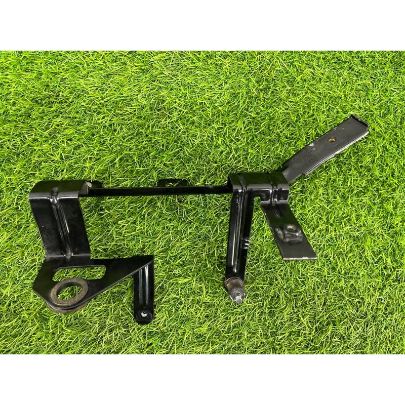 Кронштейн дополнительного насоса ОЖ (кронштейны двигателя) Volkswagen Touareg NF 2013 3.0 TDI CRCA 7P0819545B