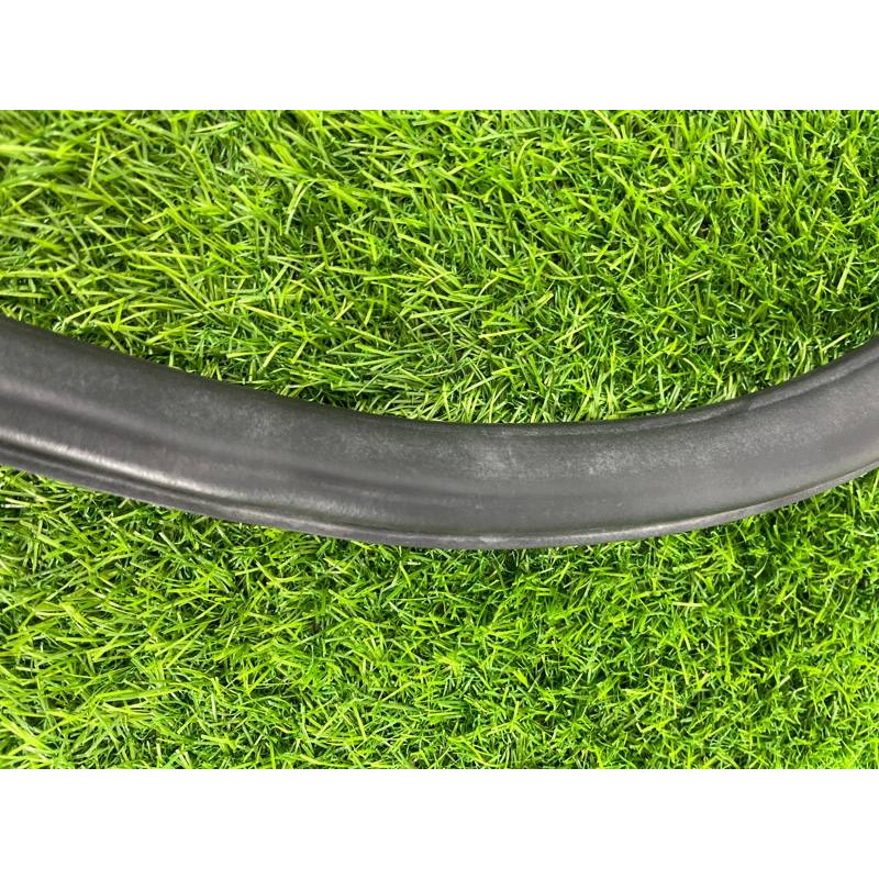 Уплотнитель (кузов и элементы) CHEVROLET Cruze J300 2012 1.8 95440407