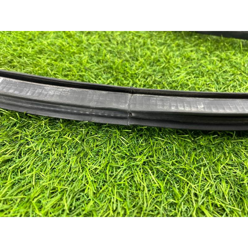 Уплотнитель (кузов и элементы) CHEVROLET Cruze J300 2012 1.8 95440407