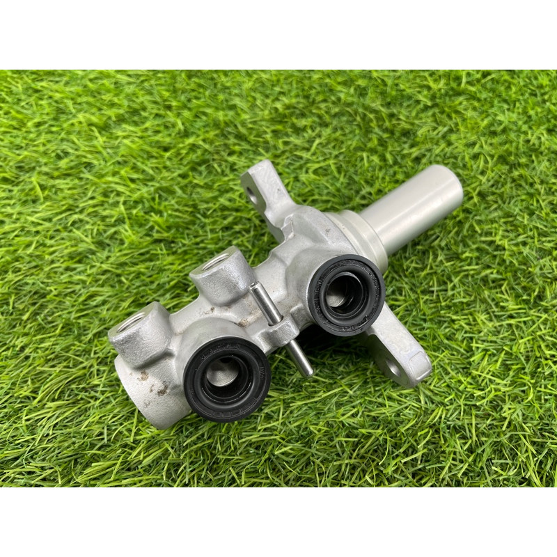 Главный тормозной цилиндр (тормозная система) Subaru Legacy BN 2016 2.5 26449FJ011