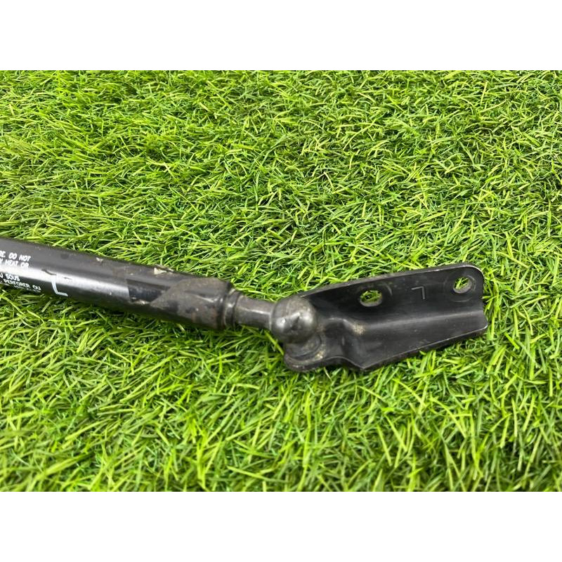 Амортизатор багажника (кузов и элементы) Subaru OUTBACK B15 63260AL01A