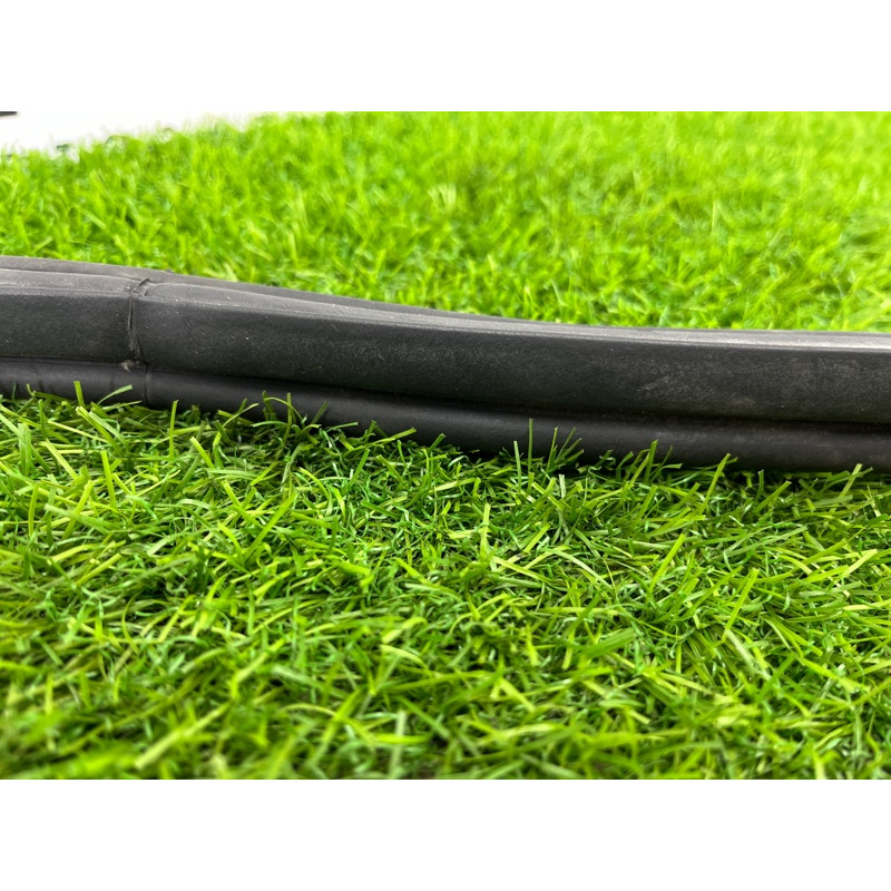 Уплотнитель проема багажника (кузов и элементы) CHEVROLET Volt 1 2012 1.4 22826591