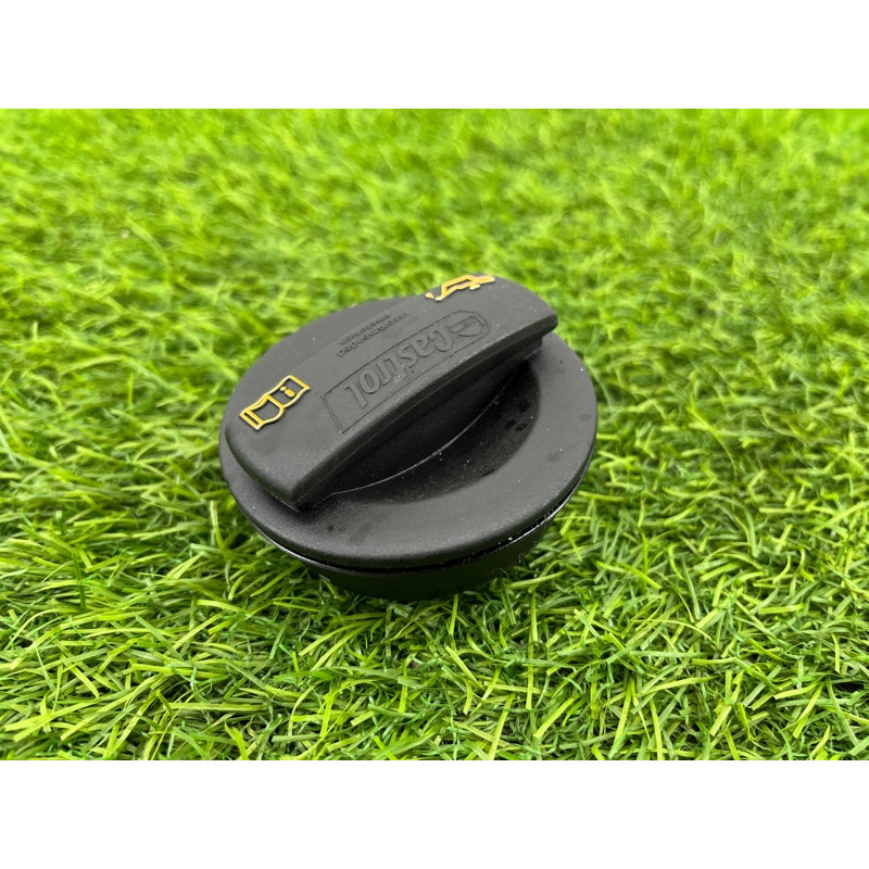 Крышка маслозаливной горловины (двигатель и элементы) Volkswagen Touareg NF 2013 3.0 TDI CRCA 06C103485N