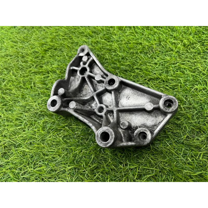 Кронштейн впускного коллектора (кронштейны двигателя) Mercedes-Benz E-class w212 2013 2.2 CDI a6510940039