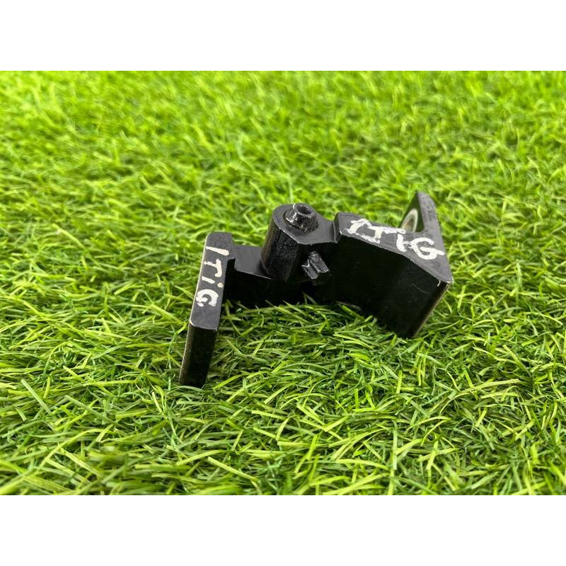 Петля двери (кузов и элементы) Volkswagen Tiguan 5N 2011 1.4 CAVA 5N0831402