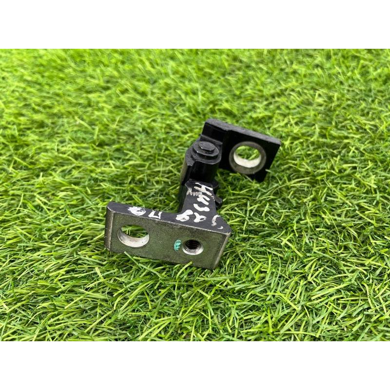 Петля двери (кузов и элементы) Volkswagen Tiguan 5N 2011 1.4 CAVA 5N0831402