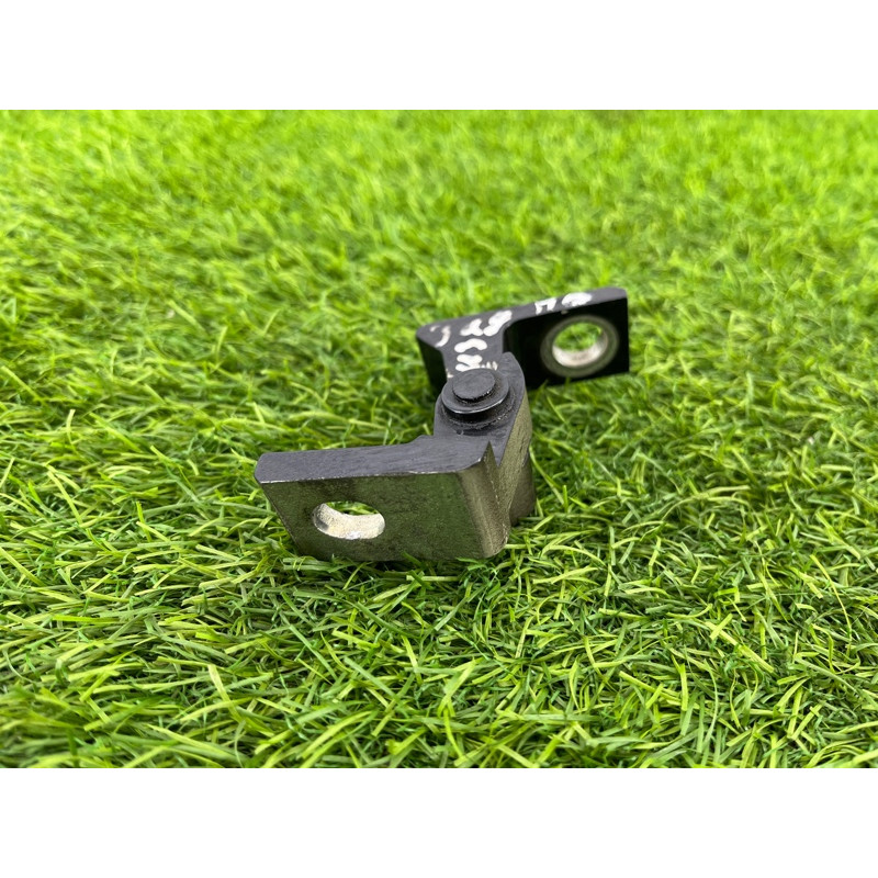 Петля двери (кузов и элементы) Volkswagen Tiguan 5N 2011 1.4 CAVA 5N0831402