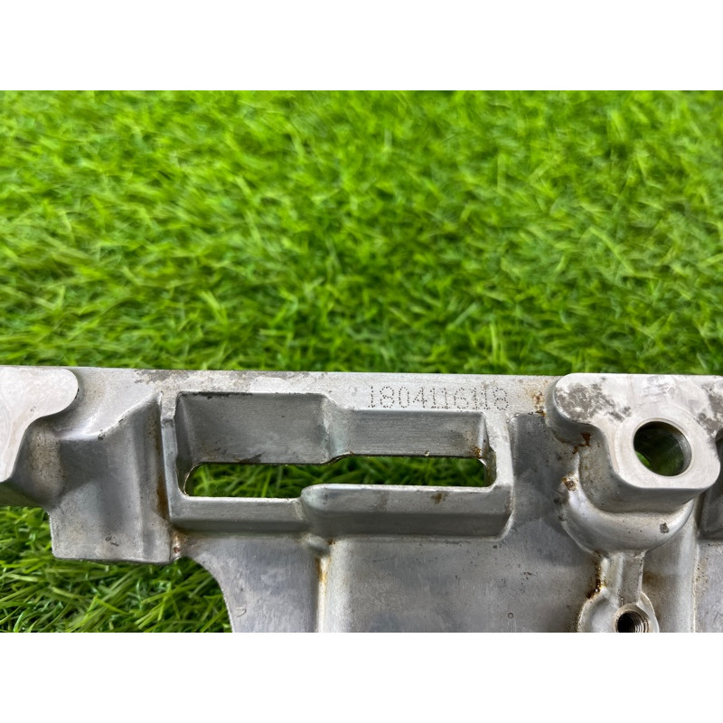 Маслоотражатель (двигатель и элементы) Jeep Grand Cherokee WK2 2018 3.6 68225439ab