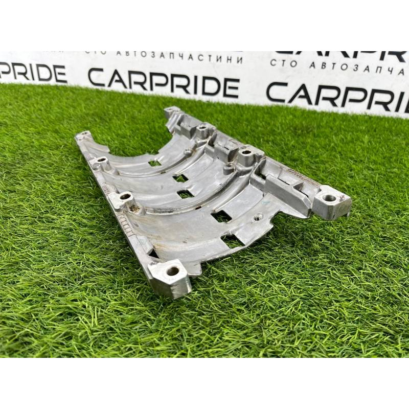 Маслоотражатель (двигатель и элементы) Jeep Grand Cherokee WK2 2018 3.6 68225439ab