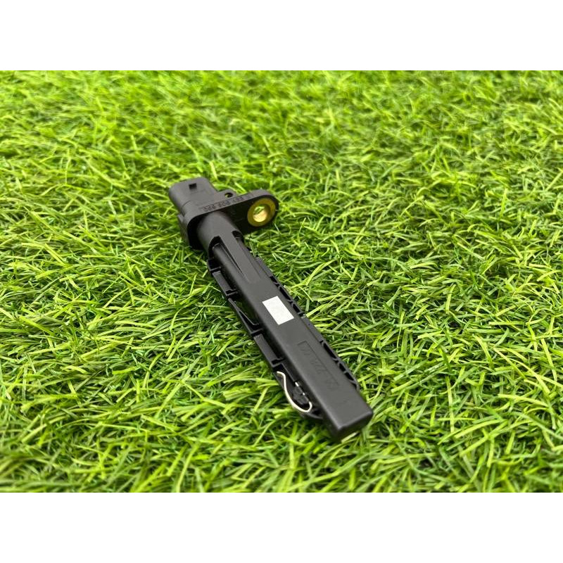 Датчик положения коленвала (электрика двигателя) Volkswagen Touareg NF 2013 3.0 TDI CRCA 059906433J