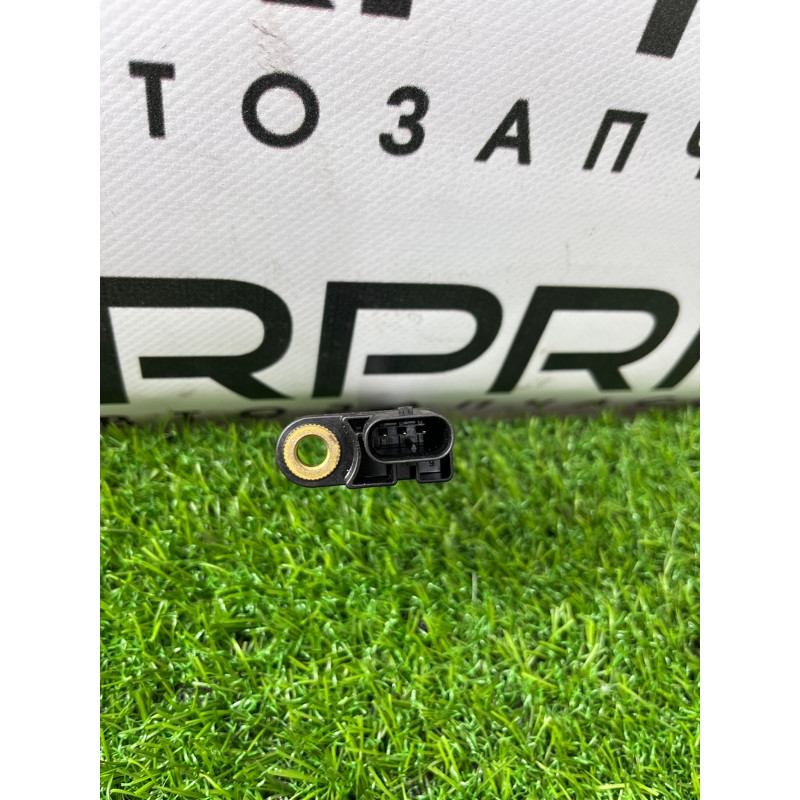 Датчик положения коленвала (электрика двигателя) Volkswagen Touareg NF 2013 3.0 TDI CRCA 059906433J