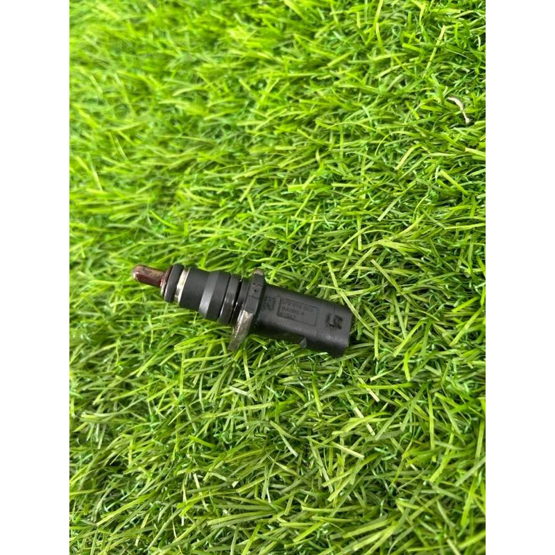 Датчик температуры охлаждающей жидкости (электрика / датчики) Volkswagen Touareg NF 2013 3.0 TDI CRCA 079919523