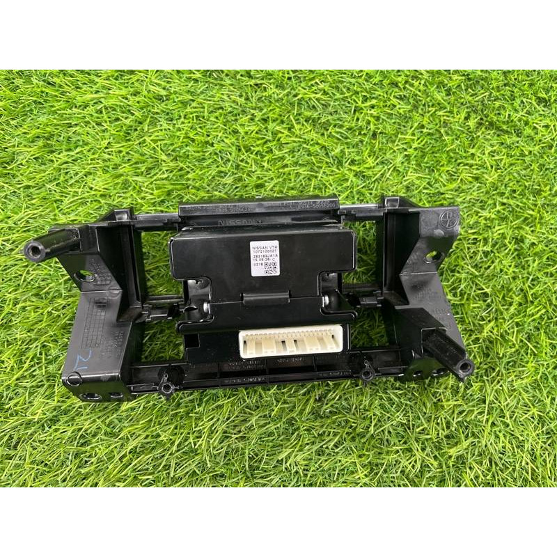 Панель управления мультимедиа (электрика / блок управления) Infiniti QX60 L50 2015 3.5 283183ja1a