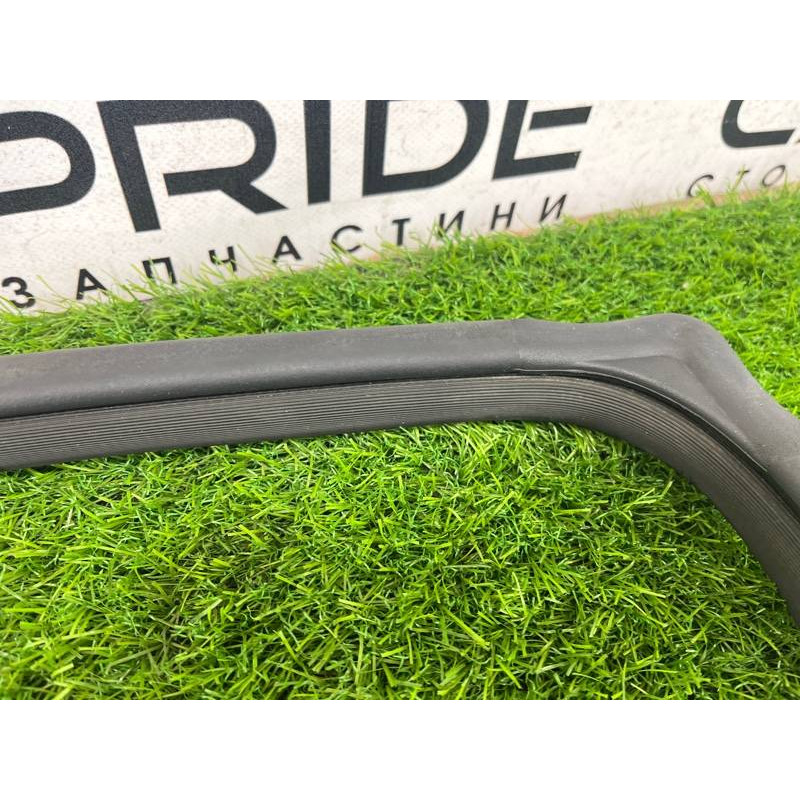 Уплотнитель (кузов и элементы) Hyundai Sonata LF 2015 2.4 83110C1000TRY