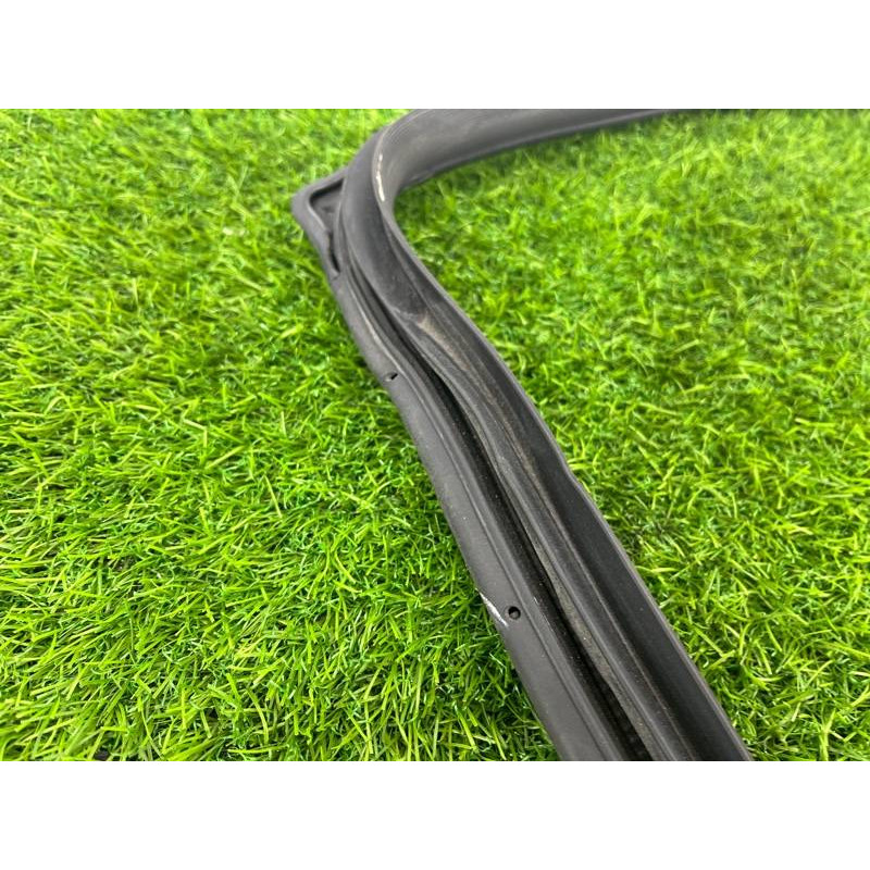 Уплотнитель (кузов и элементы) Hyundai Sonata LF 2015 2.4 83110C1000TRY