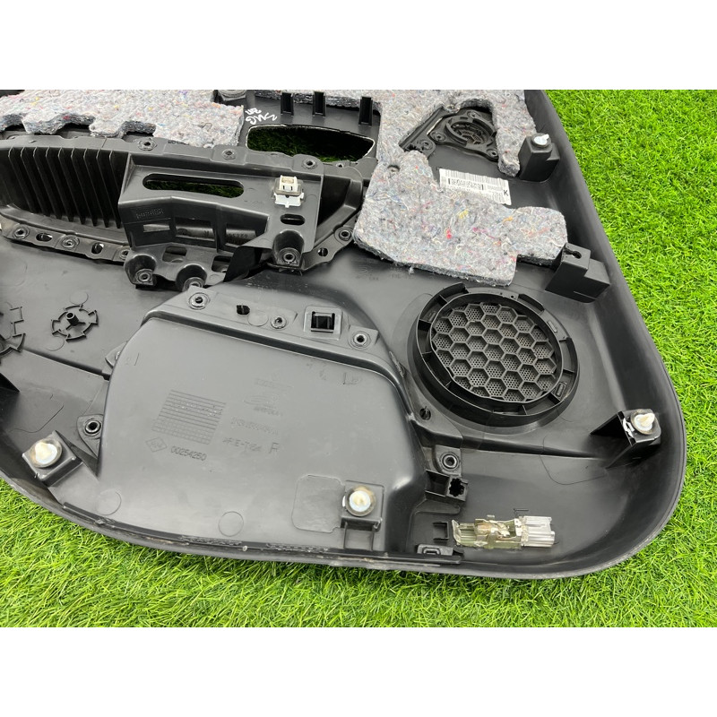 Дверная карта (салон) Renault Megane 3 2011 1,5 dCi (K9K837) 829A00559R