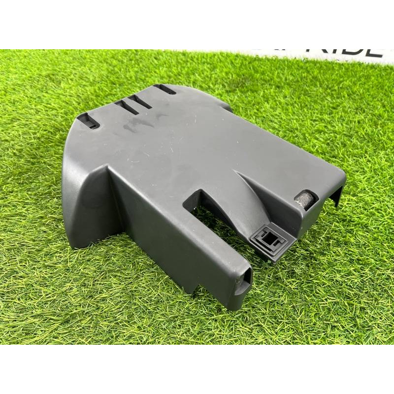 Кожух рулевой колонки нижний (салон) Renault Megane 3 2011 1,5 dCi (K9K837) 484726125R