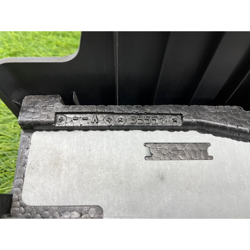 Кожух рулевой колонки нижний (салон) Renault Megane 3 2011 1,5 dCi (K9K837) 484726125R