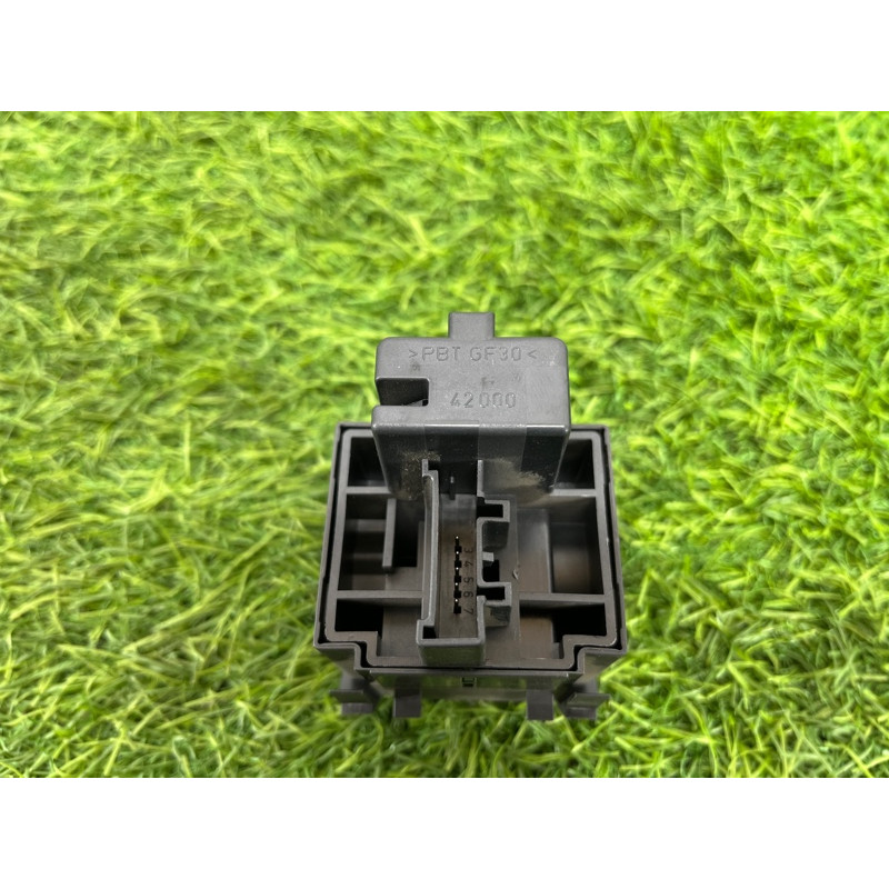 Кнопка корректора фар (электрика / кнопки) Renault Megane 3 2011 1,5 dCi (K9K837) 251900001R