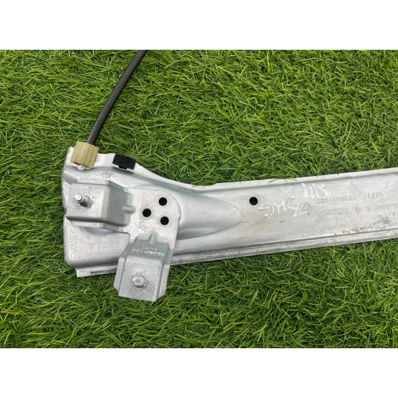 Механизм стеклоподъемника (кузов и элементы) Renault Megane 3 2011 1,5 dCi (K9K837) 827200008R