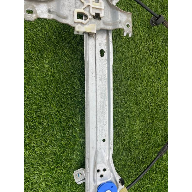 Механизм стеклоподъемника (кузов и элементы) Renault Megane 3 2011 1,5 dCi (K9K837) 827200008R