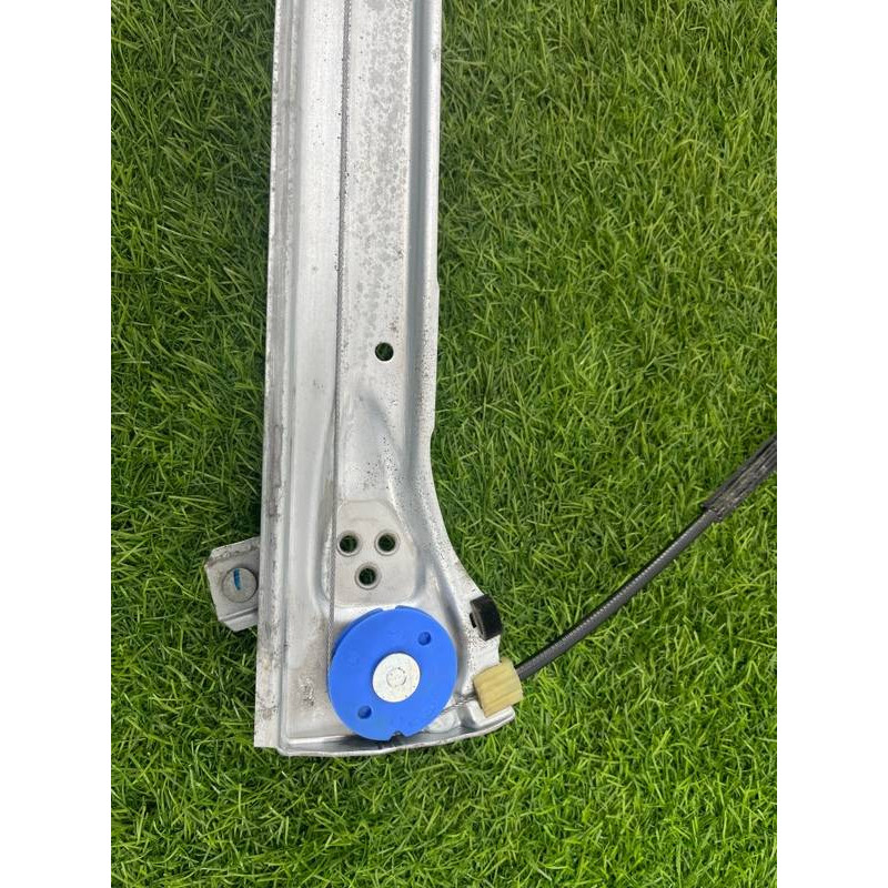 Механизм стеклоподъемника (кузов и элементы) Renault Megane 3 2011 1,5 dCi (K9K837) 827200008R