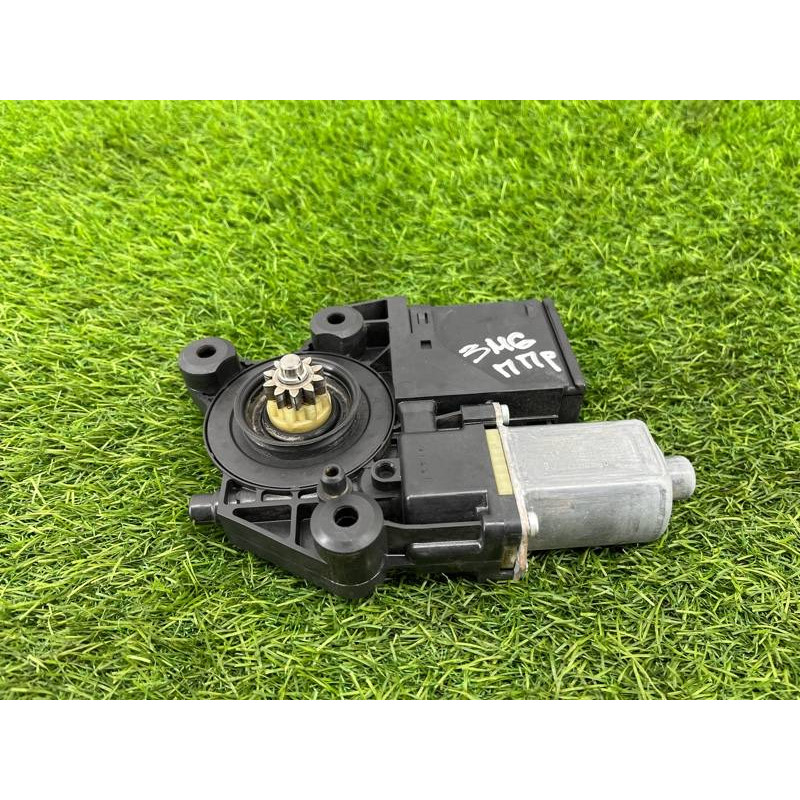 Мотор стеклоподъемника (электрика) Renault Megane 3 2011 1,5 dCi (K9K837) 807301396R