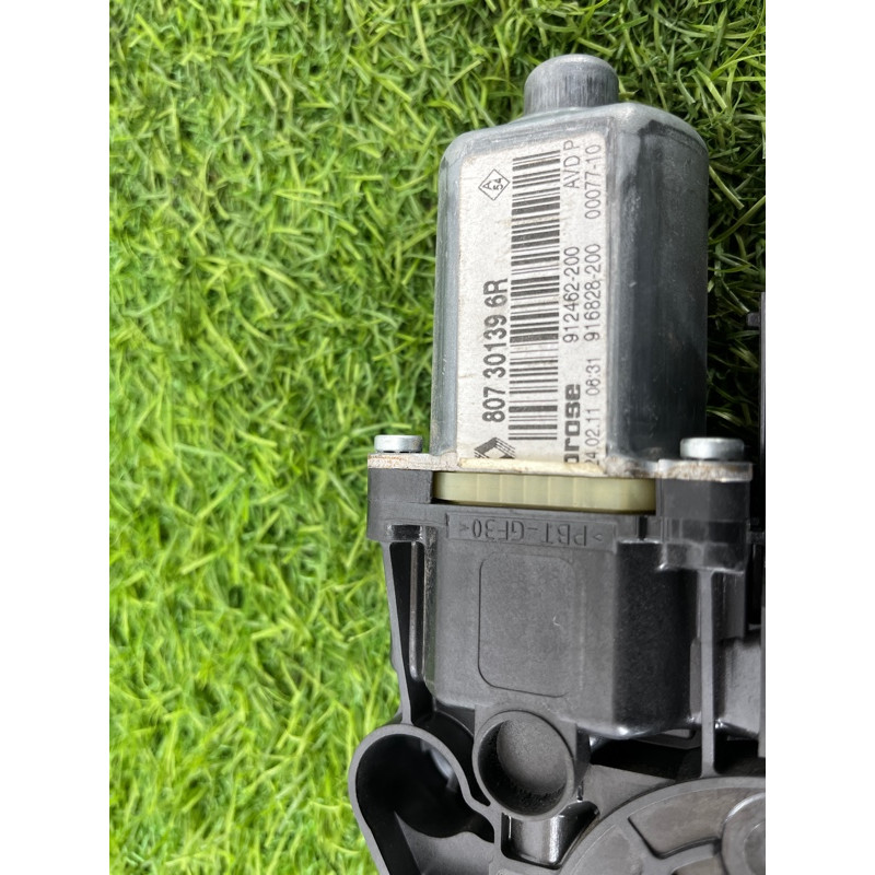 Мотор стеклоподъемника (электрика) Renault Megane 3 2011 1,5 dCi (K9K837) 807301396R