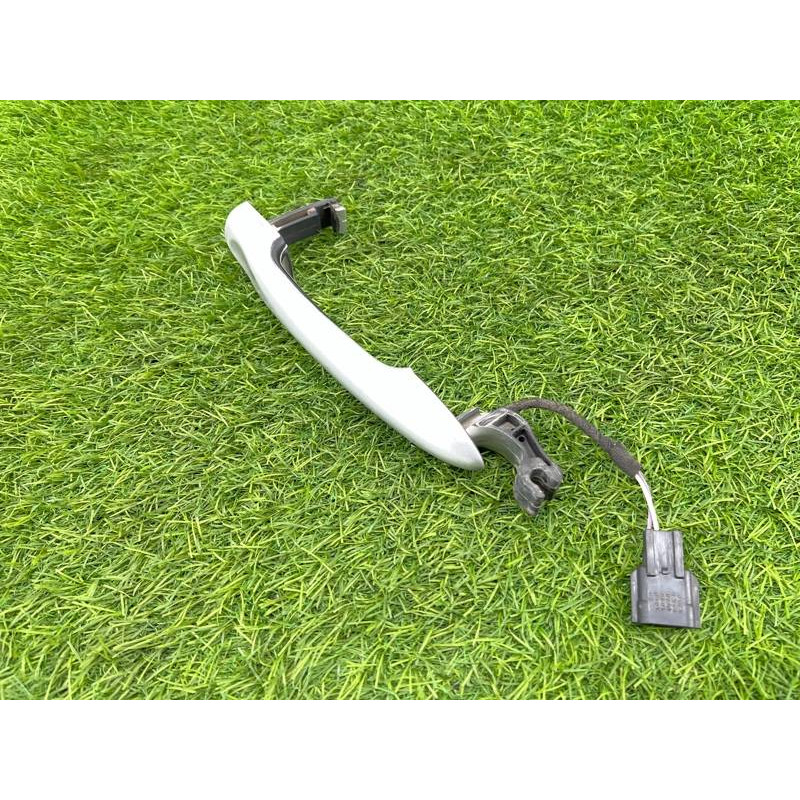 Ручка двери внешняя (кузов и элементы) Renault Megane 3 2011 1,5 dCi (K9K837) 806B03759R