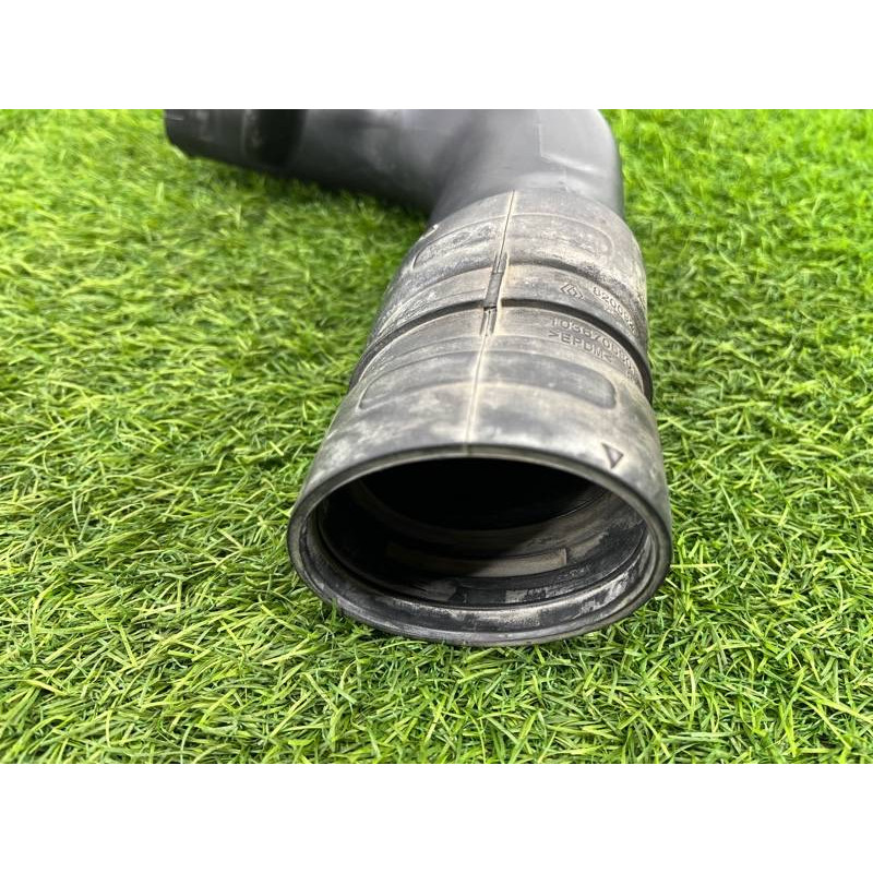 Патрубок воздушного фильтра (впускная система) Renault Megane 3 2011 1,5 dCi (K9K837) 8200923144