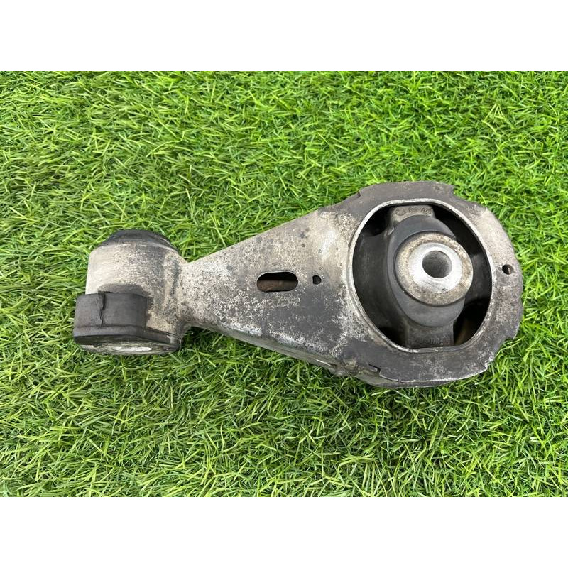 Подушка двигателя (двигатель и элементы) Renault Megane 3 2011 1,5 dCi (K9K837) 113560009R