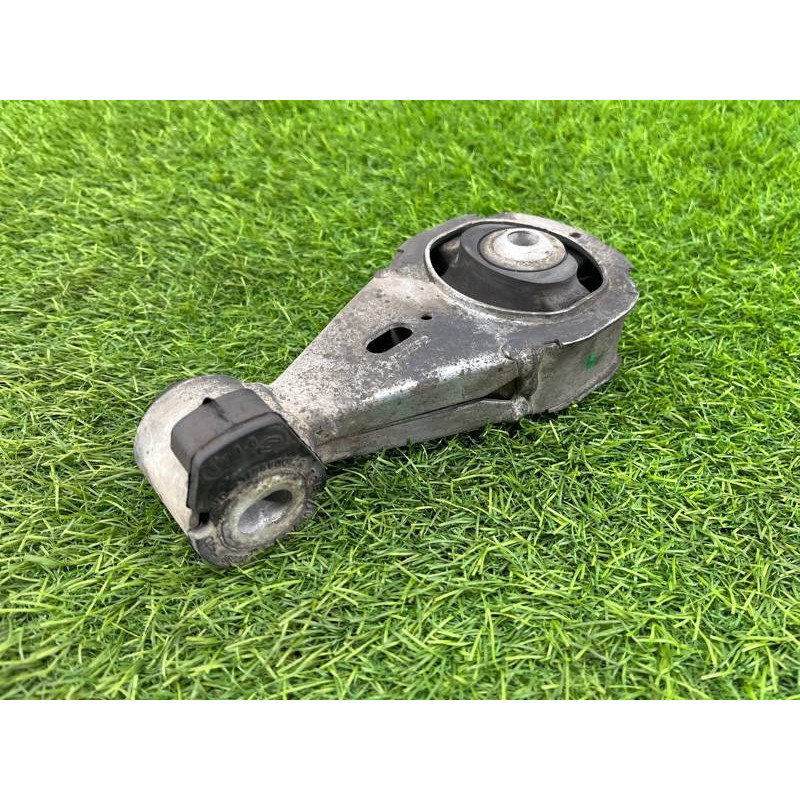 Подушка двигателя (двигатель и элементы) Renault Megane 3 2011 1,5 dCi (K9K837) 113560009R